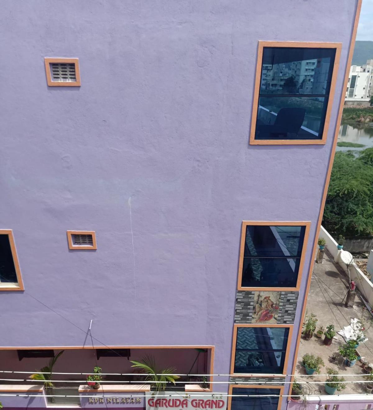 Apartamento Garuda Grand Tirupati Exterior foto