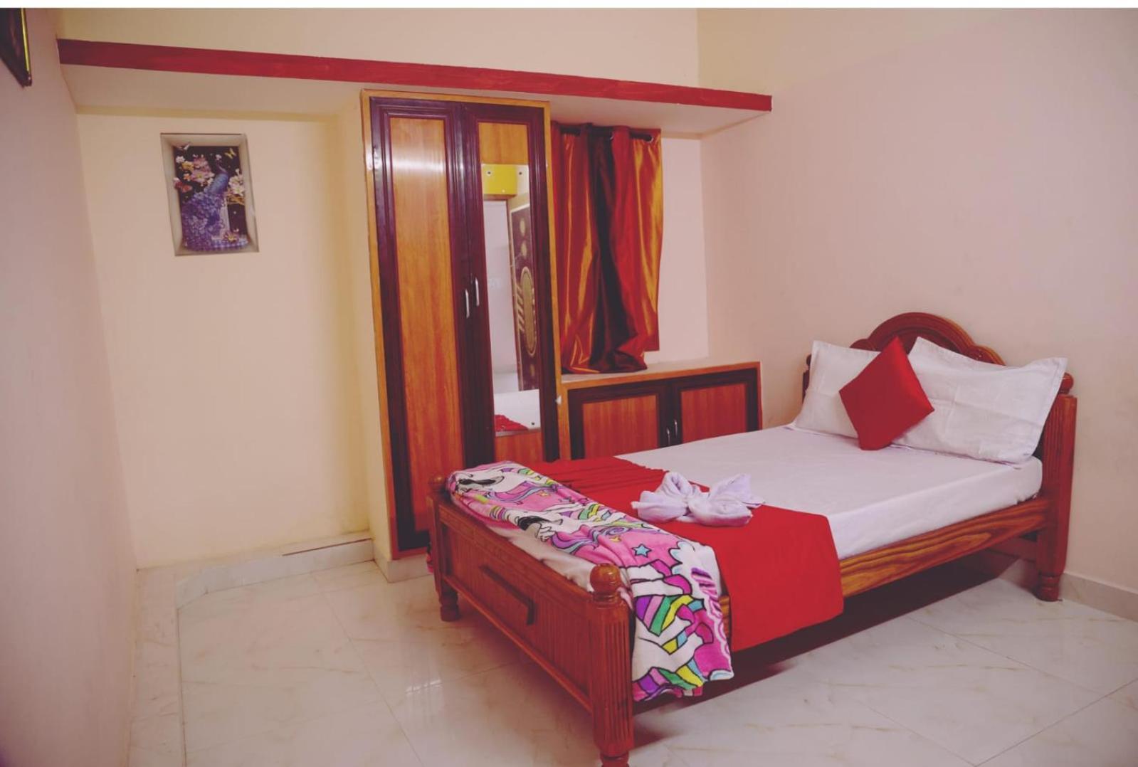 Apartamento Garuda Grand Tirupati Exterior foto
