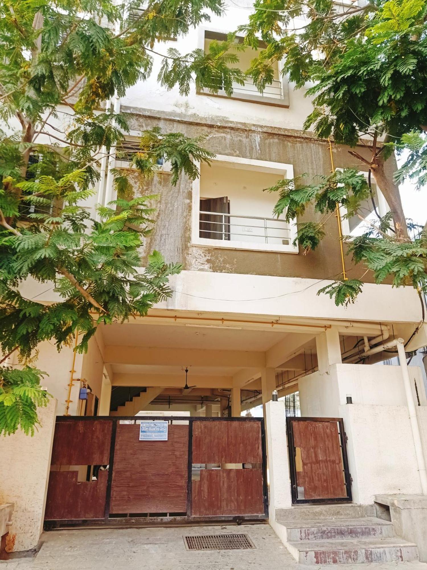 Apartamento Garuda Grand Tirupati Exterior foto